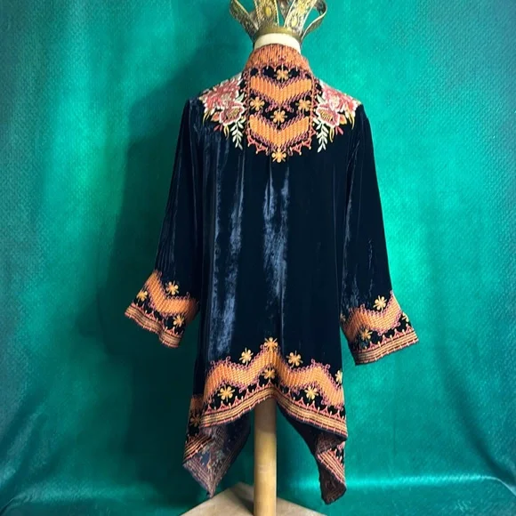 Johnny Was Black Cape with Vibrant Orange Embroidery - Picture 6 of 11